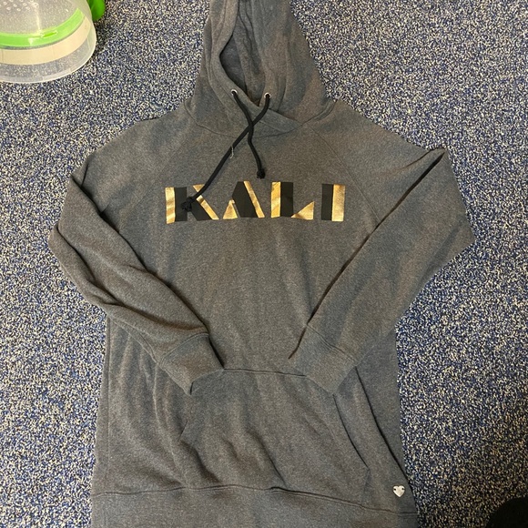 Woman's sweater - Picture 2 of 2